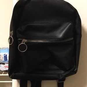 This bag is very good for ppl